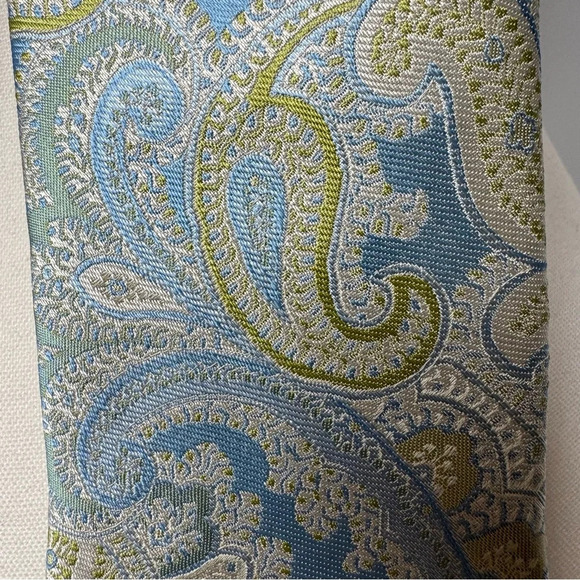 Ike Behar Pastel Blue Green Off-white Paisley Silk USA Made Necktie - Picture 3 of 6